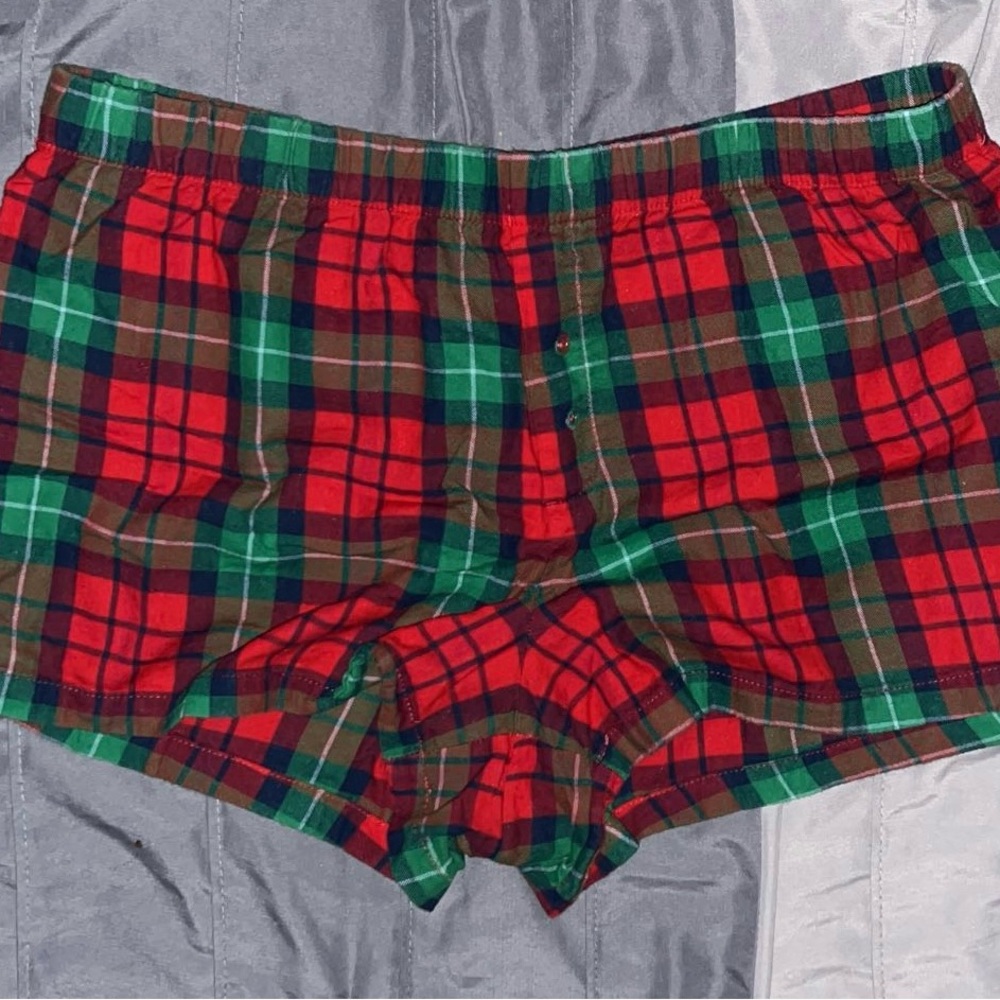 Wondershop Red and Green Plaid Women's Pajamas Shorts